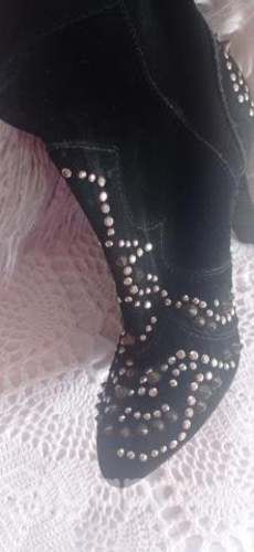 Botas de cuero muy estilosas