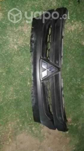 Mascara mitsubishi l200 2022