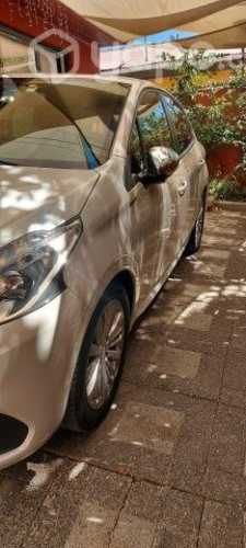 PEUGEOT 208 Blue Diésel 1.5 signature