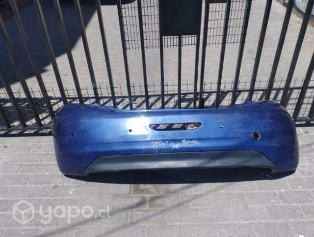 Parachoque trasero Peugeot 208