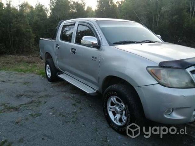 Vendo mi joyita TOYOTA HILUX 2007