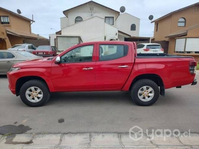 Mitsubishi L200 katana CR 4×2