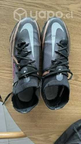 Zapatos de fútbol 25.5, talla 40.5 un solo uso