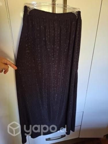 Falda larga negra