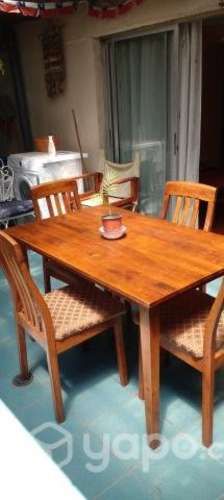 Comedor con 4 sillas