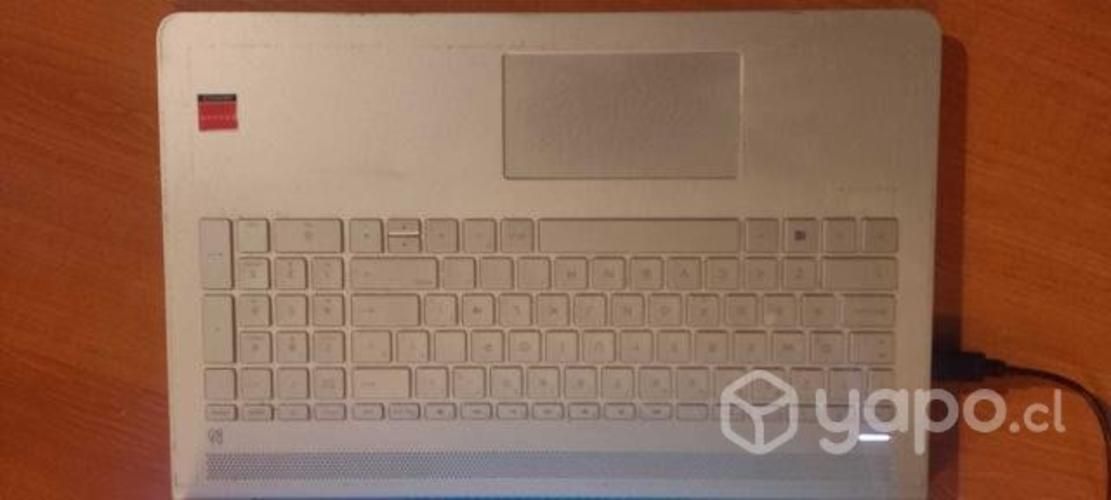 Notebook HP 1TB / 8GBRAM + Bolso y cargador