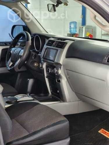 Toyota 4runner sr5 lujo 2011