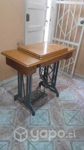 Maquina de coser antigua