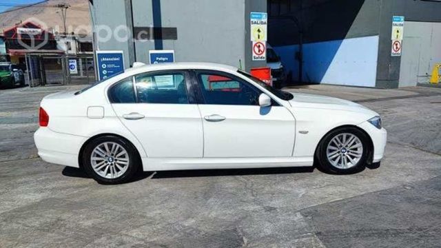 BMW 325i 2011