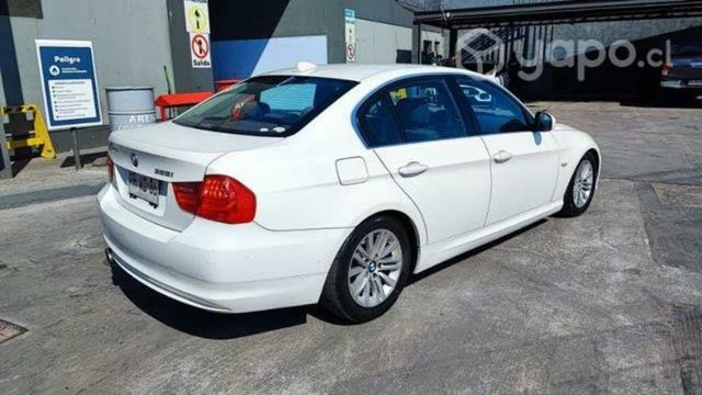 BMW 325i 2011