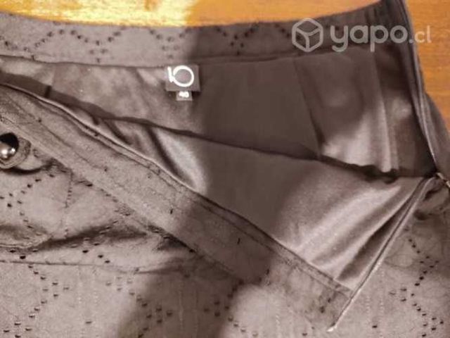 Falda iO talla 40 bolsillos botones