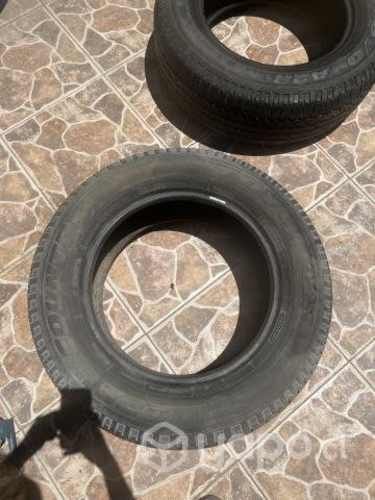 Neumáticos aro 17 camioneta marca TOYO