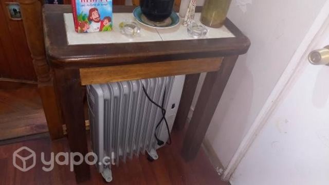 Arrimo de madera, mesa de centro.