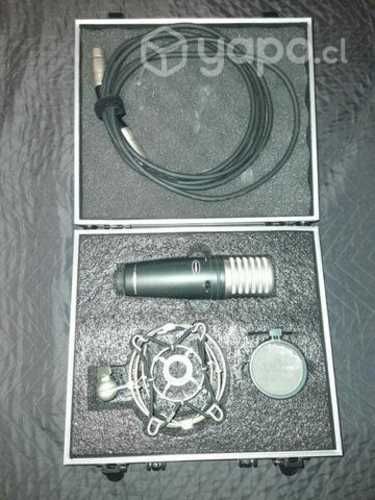 Interfaz U-phoria + mic + cable mic