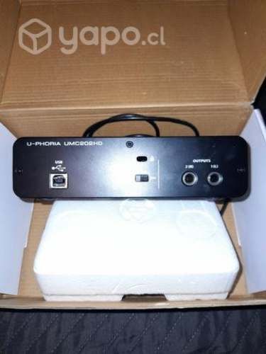 Interfaz U-phoria + mic + cable mic