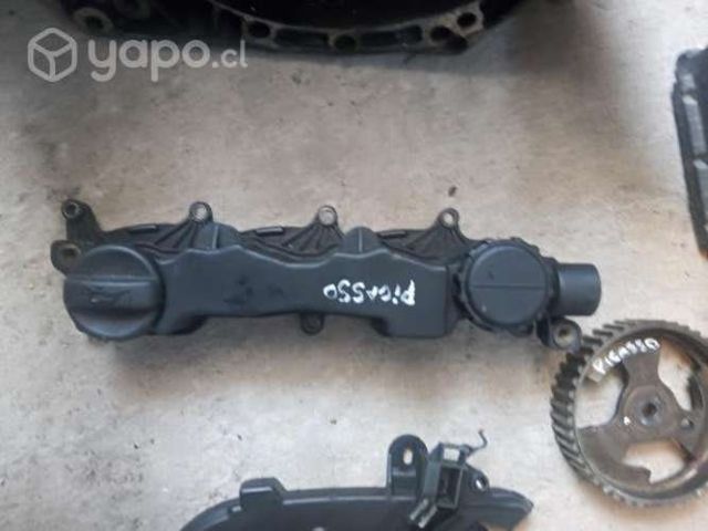 Citroen xsara picasso tapa plastica culata aceite