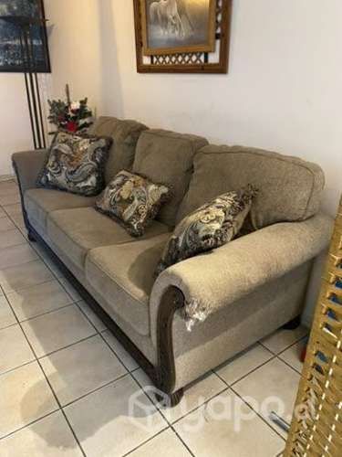 Sillon 3 cuerpos ashley, con detalle