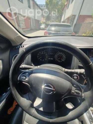 Nissan pathfinder advance 4x4 2016