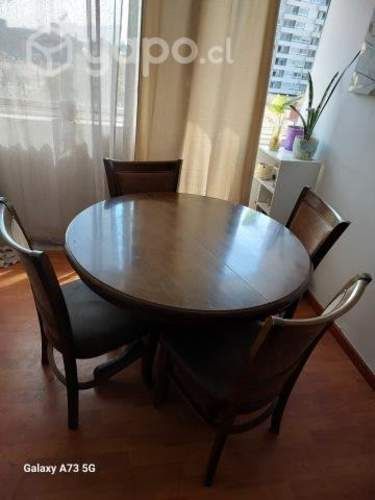 Mesa 4 sillas expandible