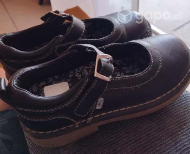 Calzado escolar dama