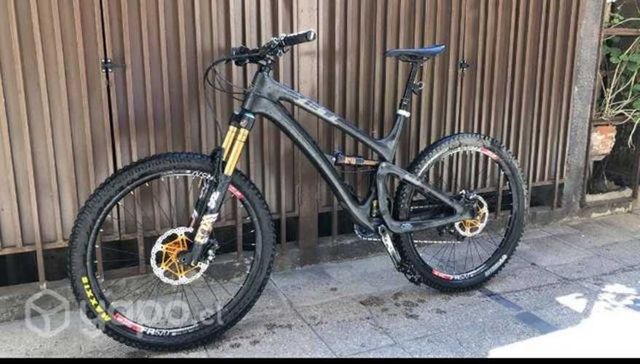 Bicicleta enduro Yeti