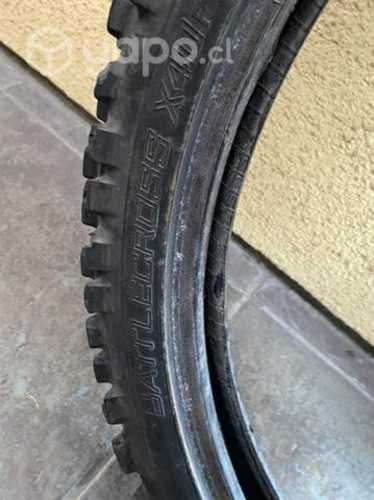 Neumático Enduro Bridgestone aro 21