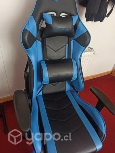 Silla gamer marca "GAMENOTE"