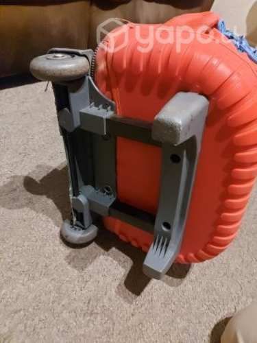 Vendo Mochila Colegio con ruedas y bolso comida