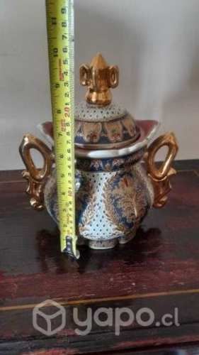 Jarrón de porcelana antiguo