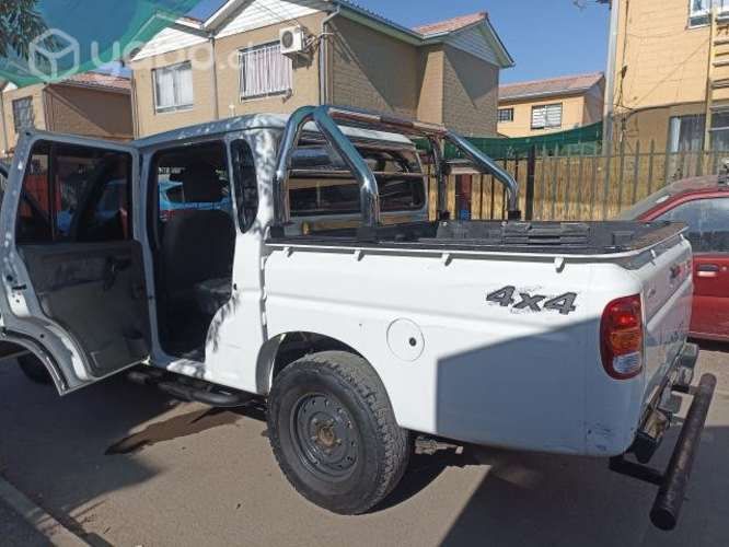 Vendo camioneta Mahindra doble cabina