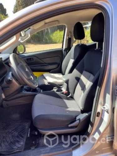 Camioneta Mitsubishi L200 4x2 work Cr 2021