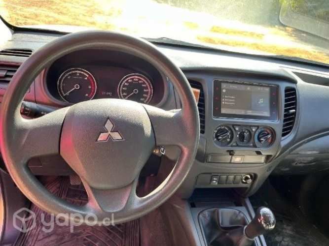 Camioneta Mitsubishi L200 4x2 work Cr 2021