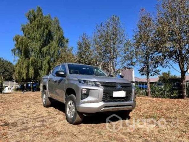Camioneta Mitsubishi L200 4x2 work Cr 2021