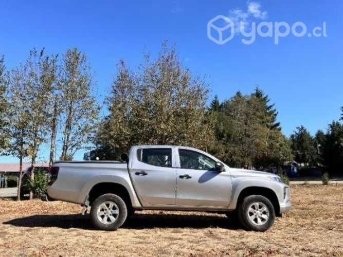 Camioneta Mitsubishi L200 4x2 work Cr 2021