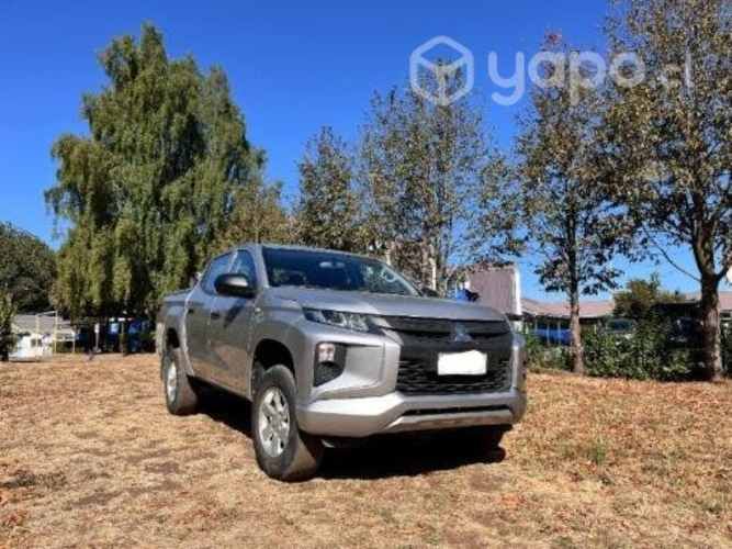 Camioneta Mitsubishi L200 4x2 work Cr 2021