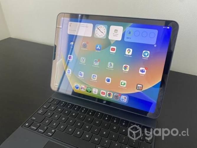 IPad 5ta Generación + Magic Keyboard + Accesorios