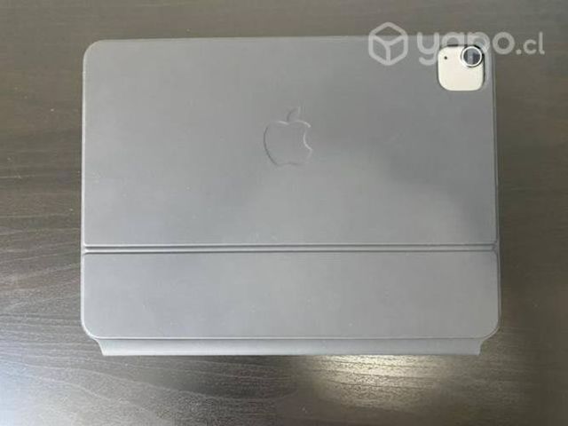IPad 5ta Generación + Magic Keyboard + Accesorios