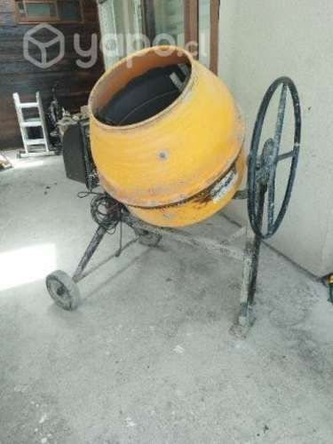 Betonera 210 litros