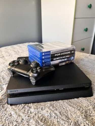 PS4 slim 1TB con 5 JUEGOS