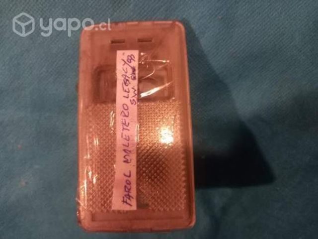 Farol maletero Subaru Legacy SW 1993