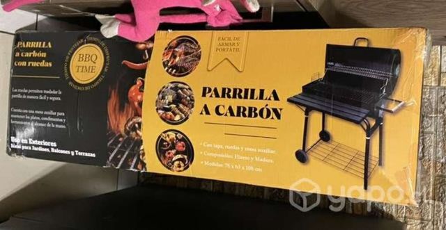 Parrilla con tapa y ruedas