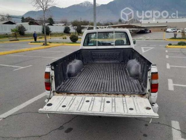 Chevrolet luv 2.3 DLX 1998 cabina simple