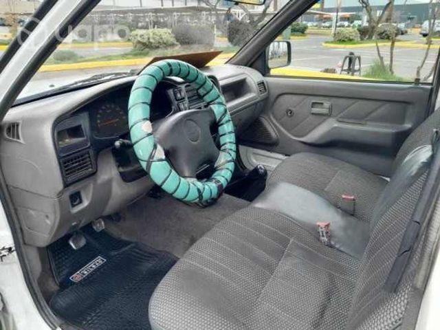 Chevrolet luv 2.3 DLX 1998 cabina simple