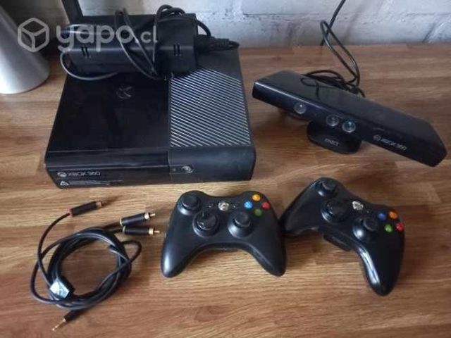 XBOX 360+sus accesorios originales+HDMI de regalo