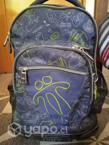 Mochila escolar TOTTO