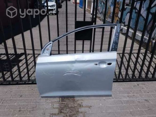 Puerta Hyundai accent 2020 2023