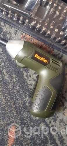 Atornillador inalambrico Bauker