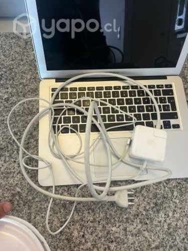 MAC BOOK AIR 13°° para repuesto cargador bueno