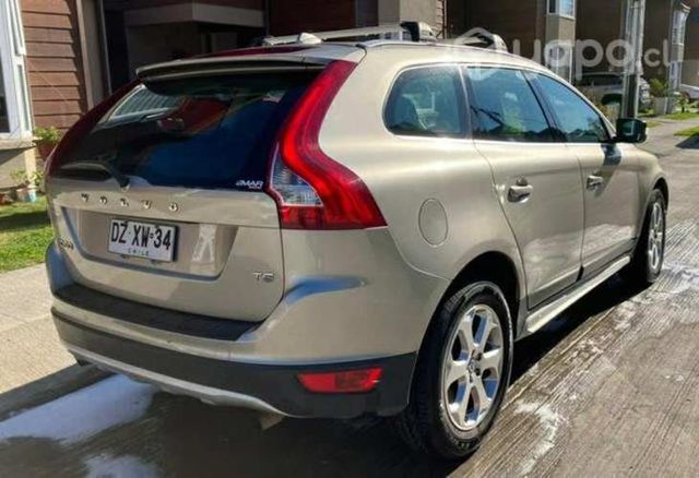 Volvo XC60 año 2012 moto 2.0