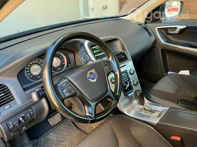 Volvo XC60 año 2012 moto 2.0